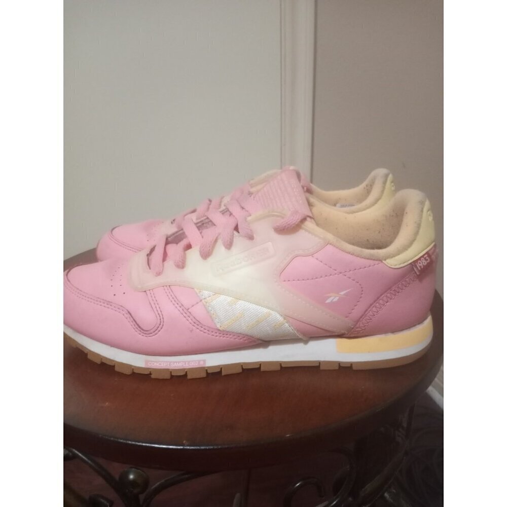 Reebok Classic 1983 DV5245 Mens Leather Athletic Shoes Pink Desert Glow Size 7 - Picture 9 of 15